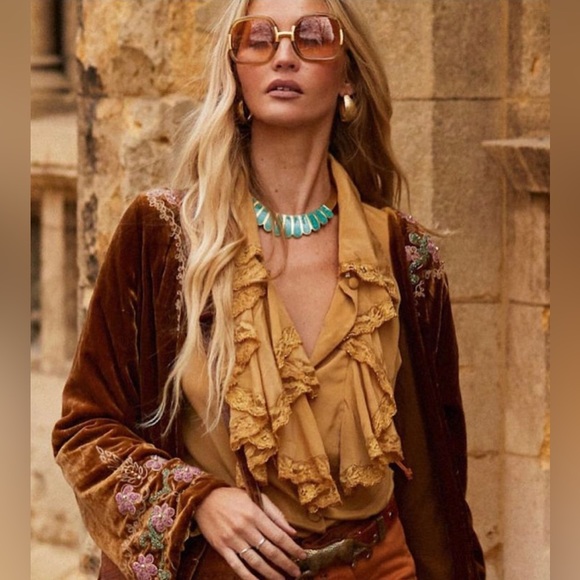 Chasing Unicorns Black Magic Woman Velvet Jacket Toffee Size S - Picture 1 of 11